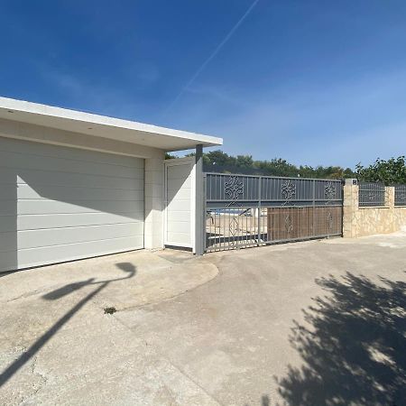 Holiday Home Cerim تروغير المظهر الخارجي الصورة