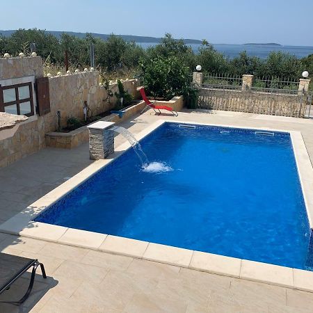 Holiday Home Cerim تروغير المظهر الخارجي الصورة