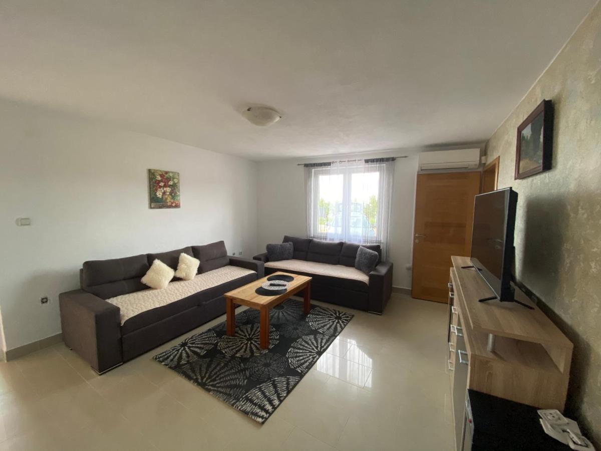 Holiday Home Cerim تروغير المظهر الخارجي الصورة