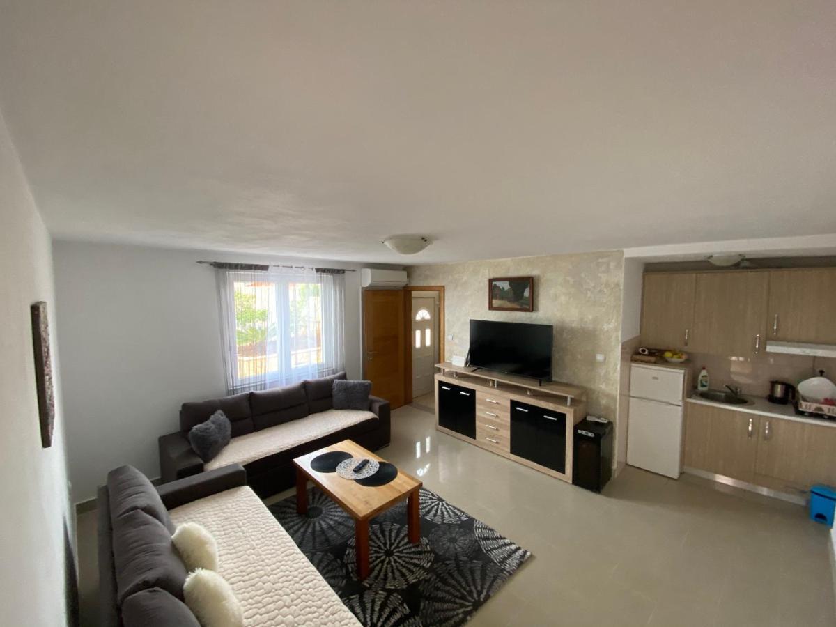 Holiday Home Cerim تروغير المظهر الخارجي الصورة