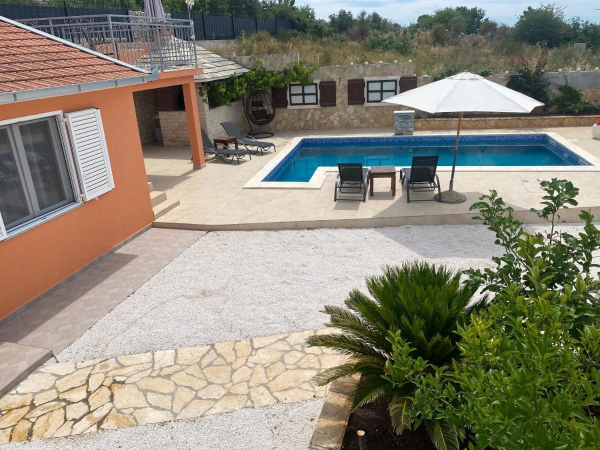 Holiday Home Cerim تروغير المظهر الخارجي الصورة